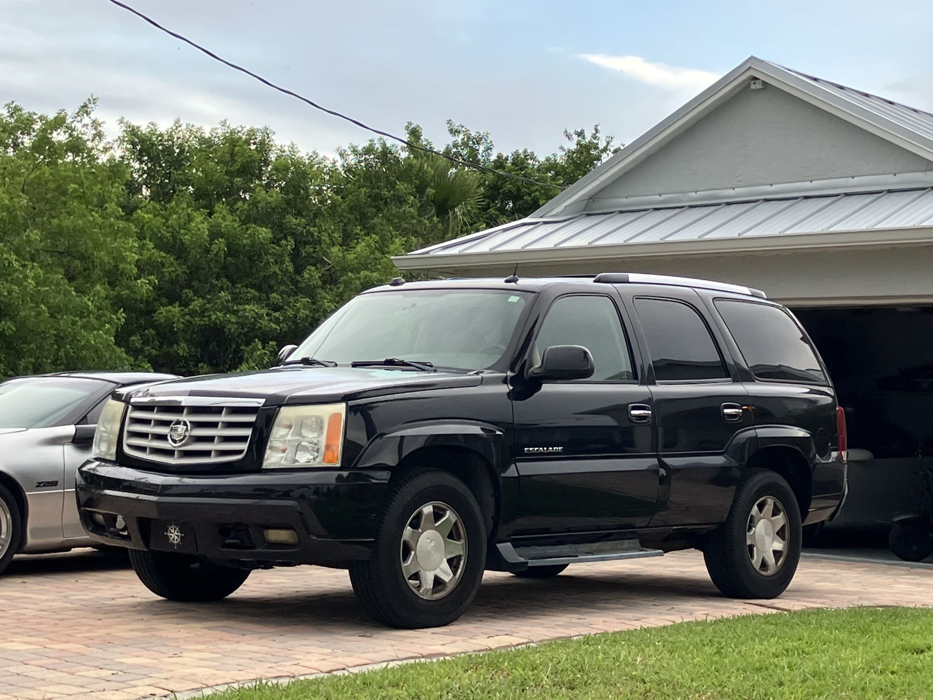 2004 Cadillac Escalade Part Out