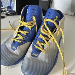 Curry 2.5 shoes for Sale in Houston TX OfferUp