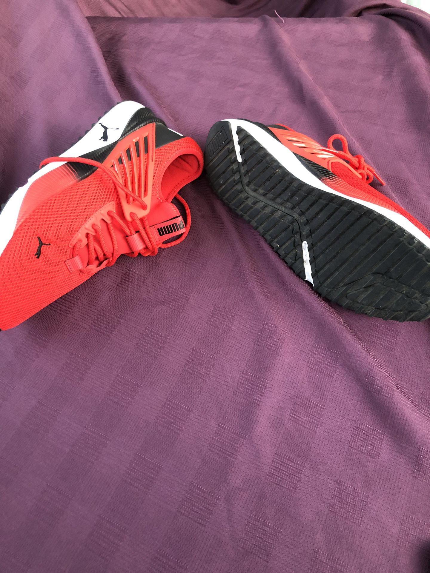 Red Puma Size 12
