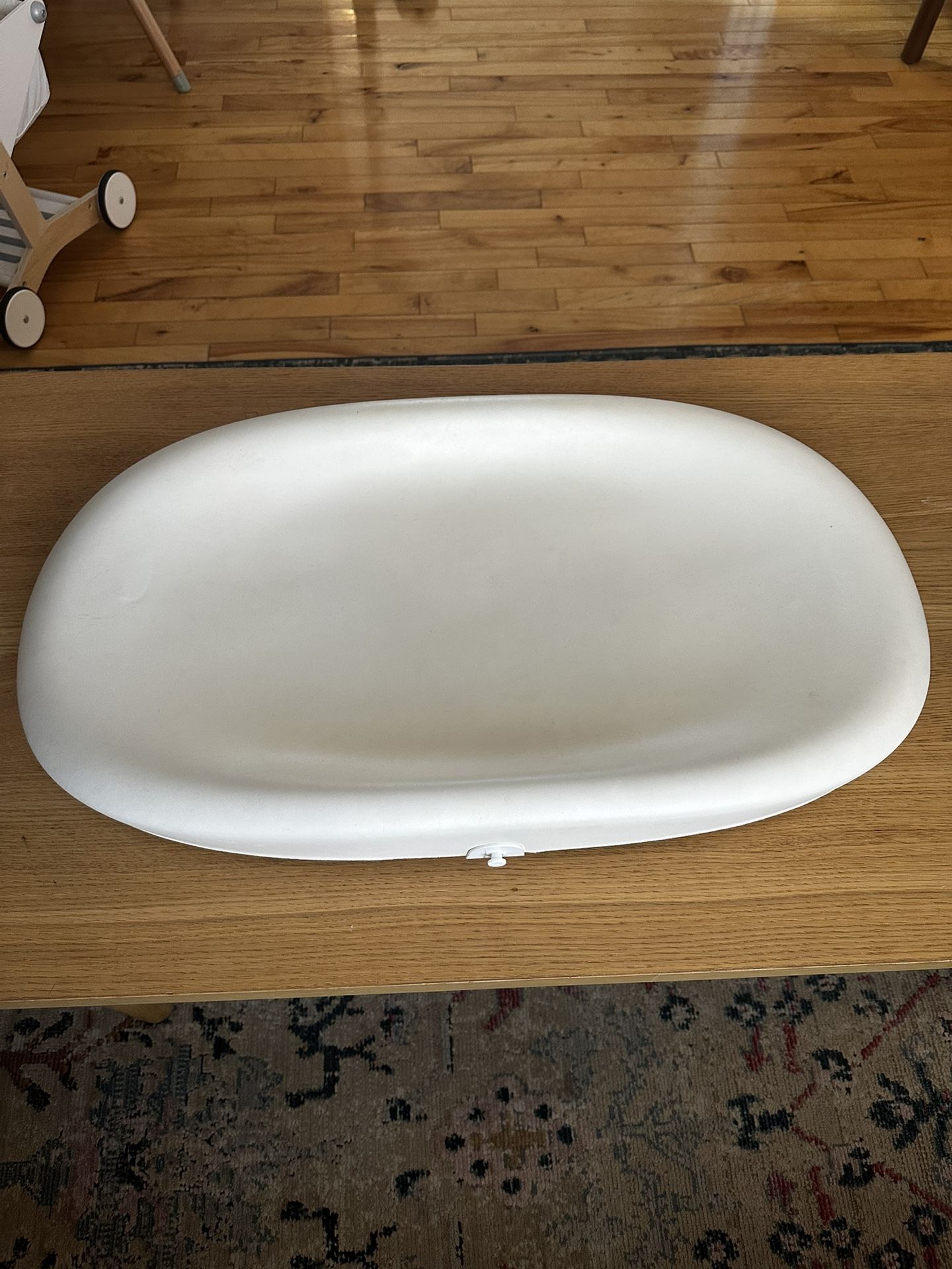 Hatch Grow Smart Changing Pad + Scale