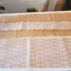  Jute Table runners.