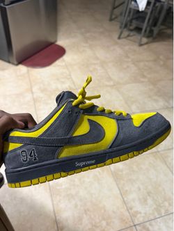 Supreme dunks Size 11