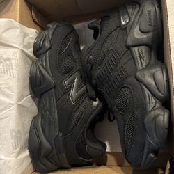 KIDS size 12 ALL BLACK NEW BALANCE 9060 