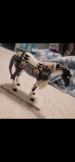 T4ail of Painted Ponies