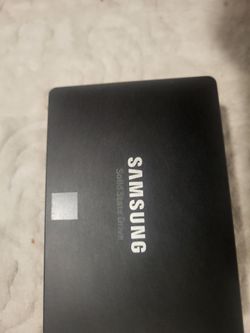 250Gb Samsung EVO 860 SSD -- Excellent Condition. Available with or without Windows 11.