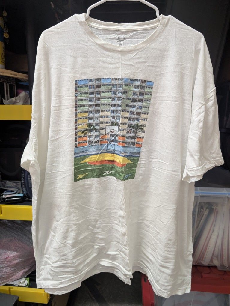 Reebok Sz 2XL NWOT Tshirt