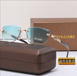 Gold Square Frame – Light Blue & Smoke Gray