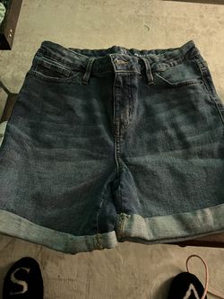 NY&C mid-rise shorts size 10