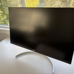 LG UltraFine UHD 27-Inch 4K UHD 2160p Computer Monitor