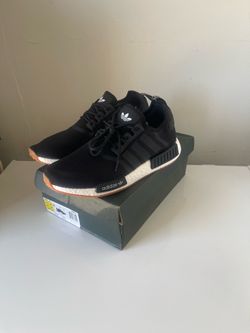 New never used or tried on!   Mens size  10