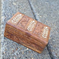Vintage Handmade Wooden Flower Jewelry Box