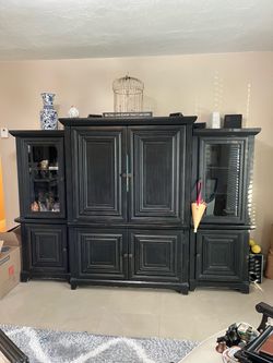 Wall unit