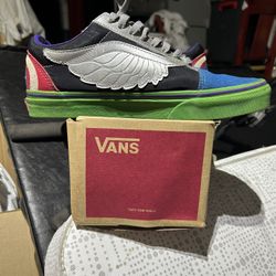 MARVEL OLD SCHOOL AVENGER VANS SIZE 8