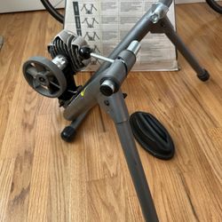 CycleOps Fluid 2 Bike Trainer