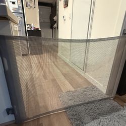 Retractable Dog Gate 33x55