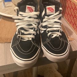 Black High top Vans 