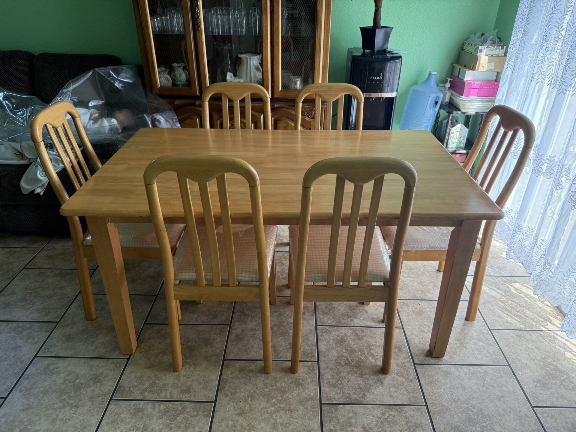 Table with 6 Chairs