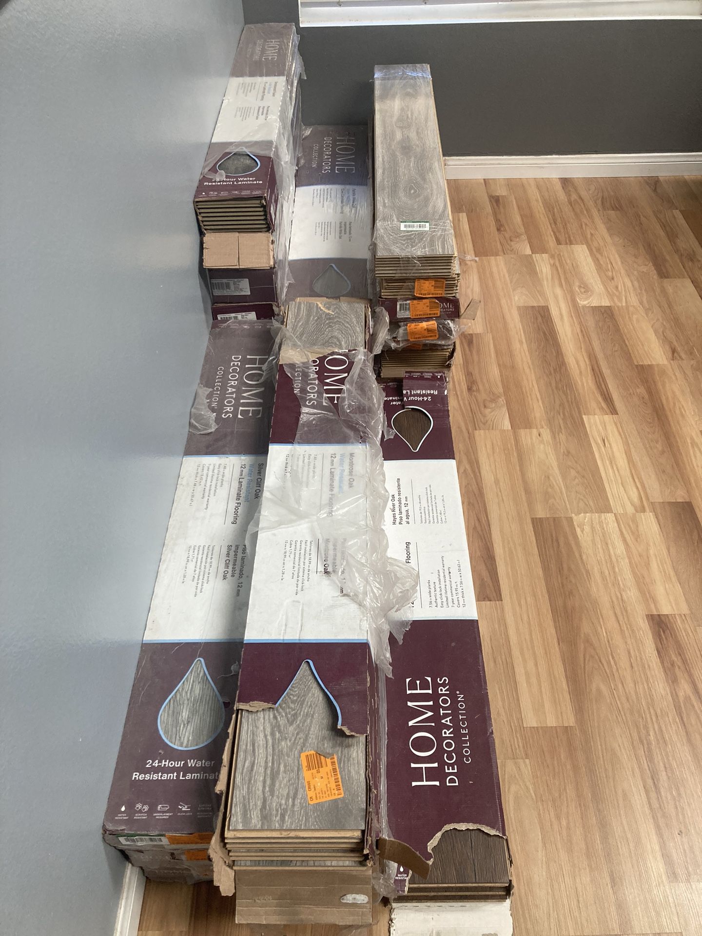 LAMINATE FLOORING