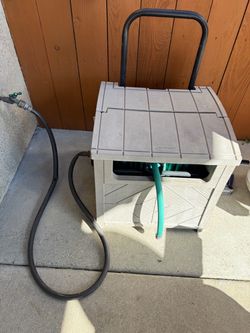 Suncast water hose holder with hose
