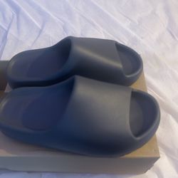 Yeezy Slides