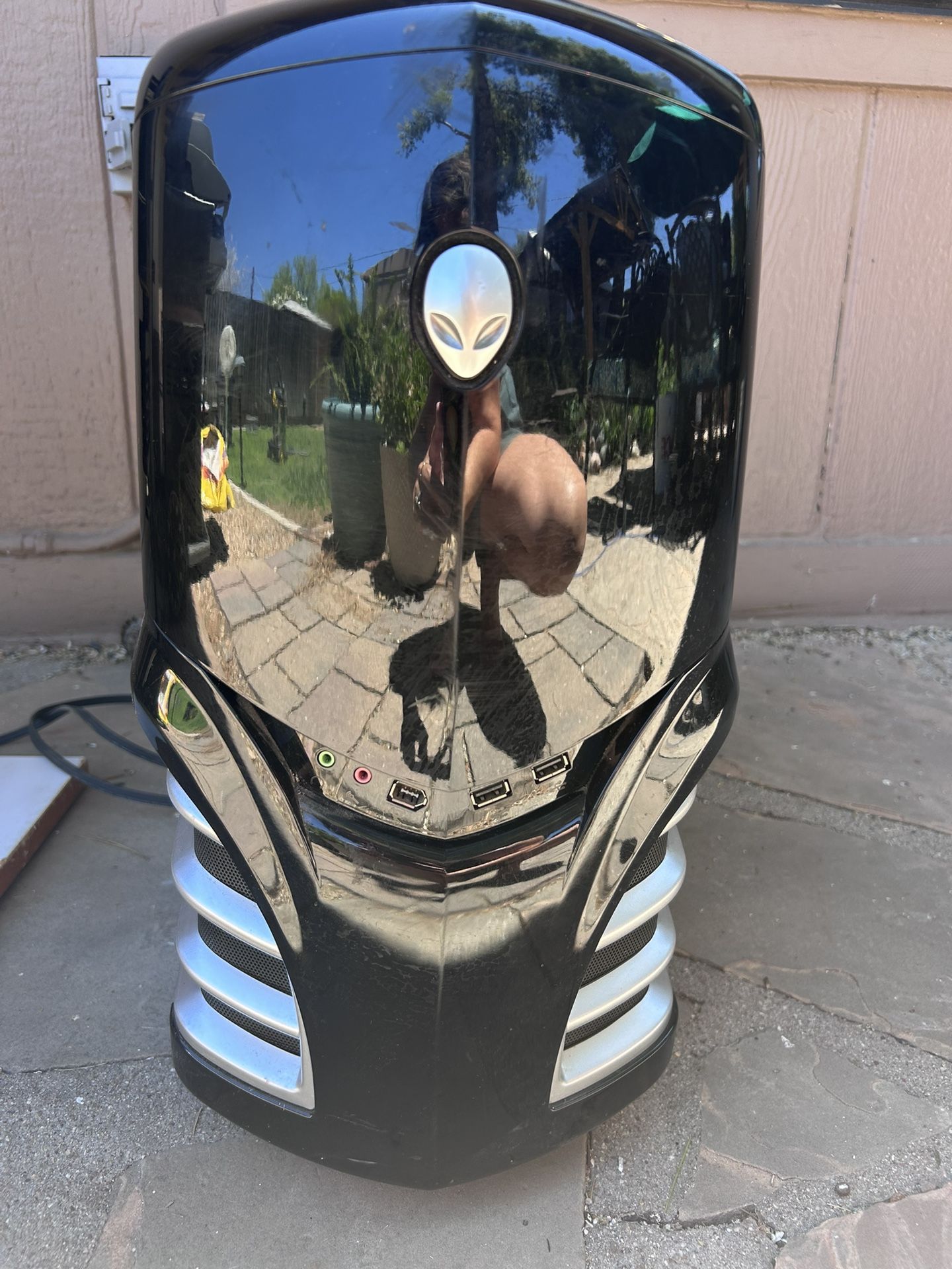 Alien Ware Computer 7500