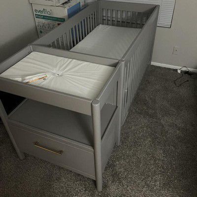 Delta Children Baby Crib & Changing Station With Sealy Mattress Combo Gently Used 