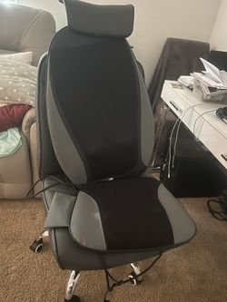 Massage chair with remote control
