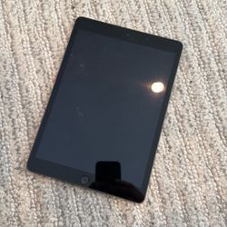 Used 7th Generation iPad 