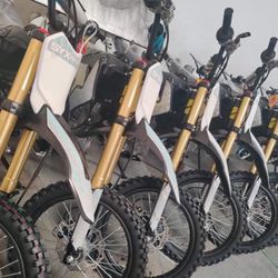 Brand New 125cc Dirt Bike $1199  Including Tax  