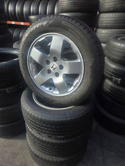 Honda accord 16 tires are 205/60/16 2006 to 2012