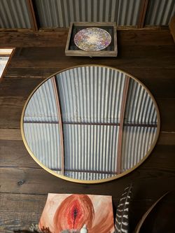 Circle Mirror- gold