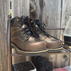 Women’s Boots W8