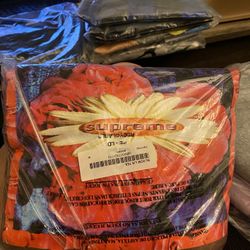 Supreme Bloom Long sleeve Tee  Size M. Brown