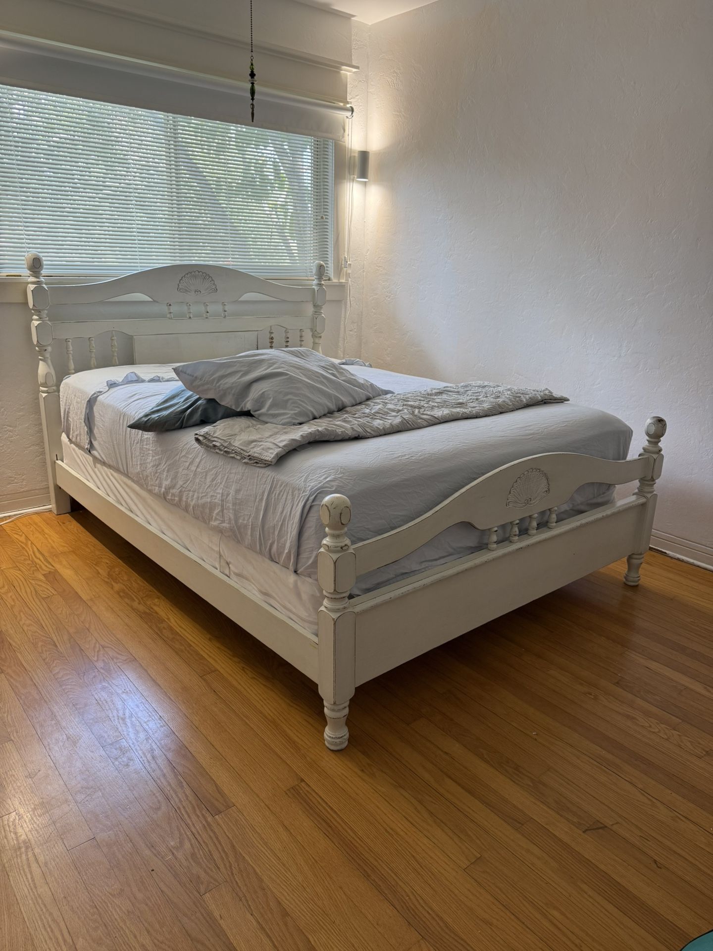 Queen Mattress & Boxspring 