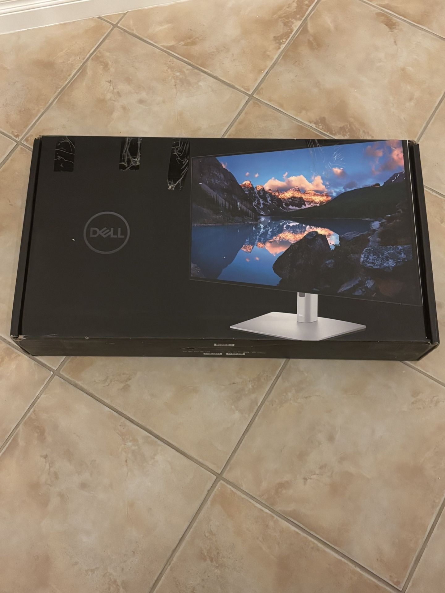 Dell UltraSharp 32 4K USB-C Hub Monitor (U3223QE)
