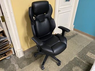 DPS Black Gaming Chair