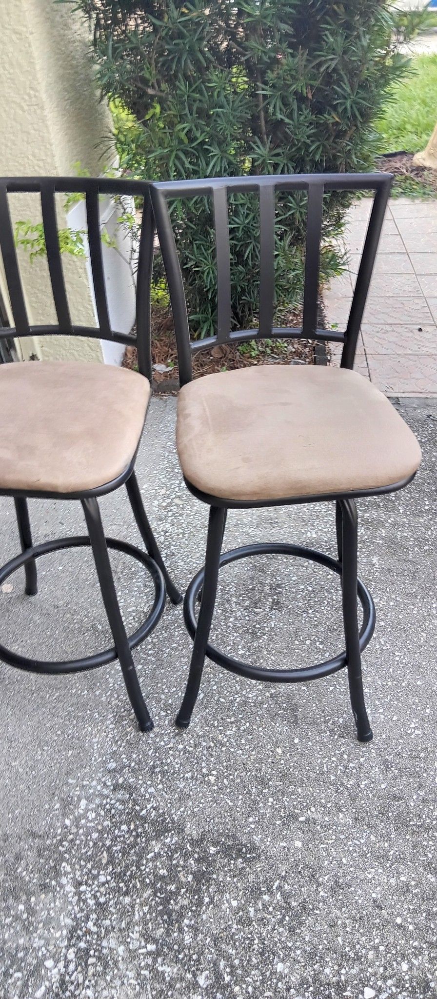 Pair of bar stools 36 in height