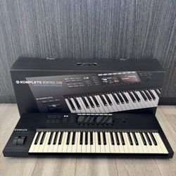 Native Instruments Komplete Kontrol S49 MK2 Keyboard