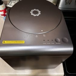 AirThereal R500 Kitchen Composter – Airthereal R500 Food Composter – excellent condition– Priced to Sell