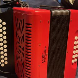 Versalles Accordion 