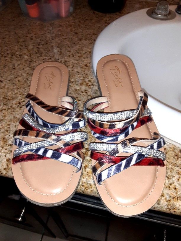 Women's sandals Size 7.5