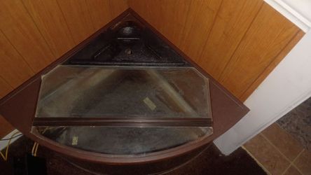 Corner fishtank
