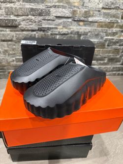 Nike Mind 001