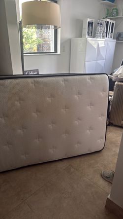 twin Mattress White Tufted