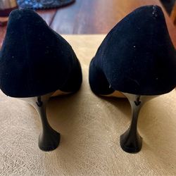 Vince Camuto, black suede with cool heels SZ 9