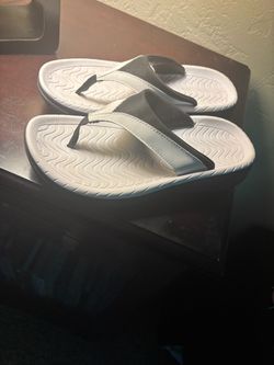 Black & White Men’s Flip-Flop Sandals – Lightweight Casual Shoes