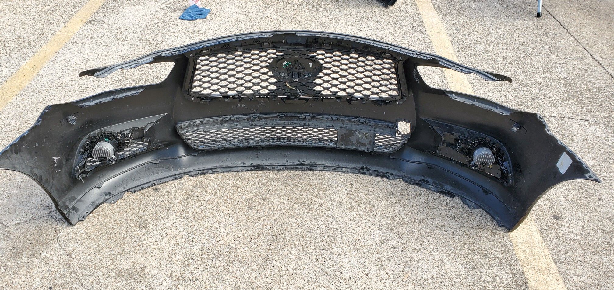 2016-19 Infiniti QX60 Complete front bumper