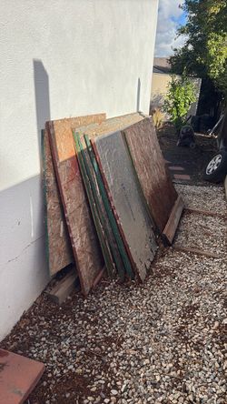 Free scrap plywood and wood