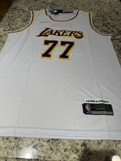Los Angeles Lakers Jersey  #77