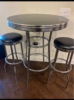 Bar Stool Set with Table | Great Condition